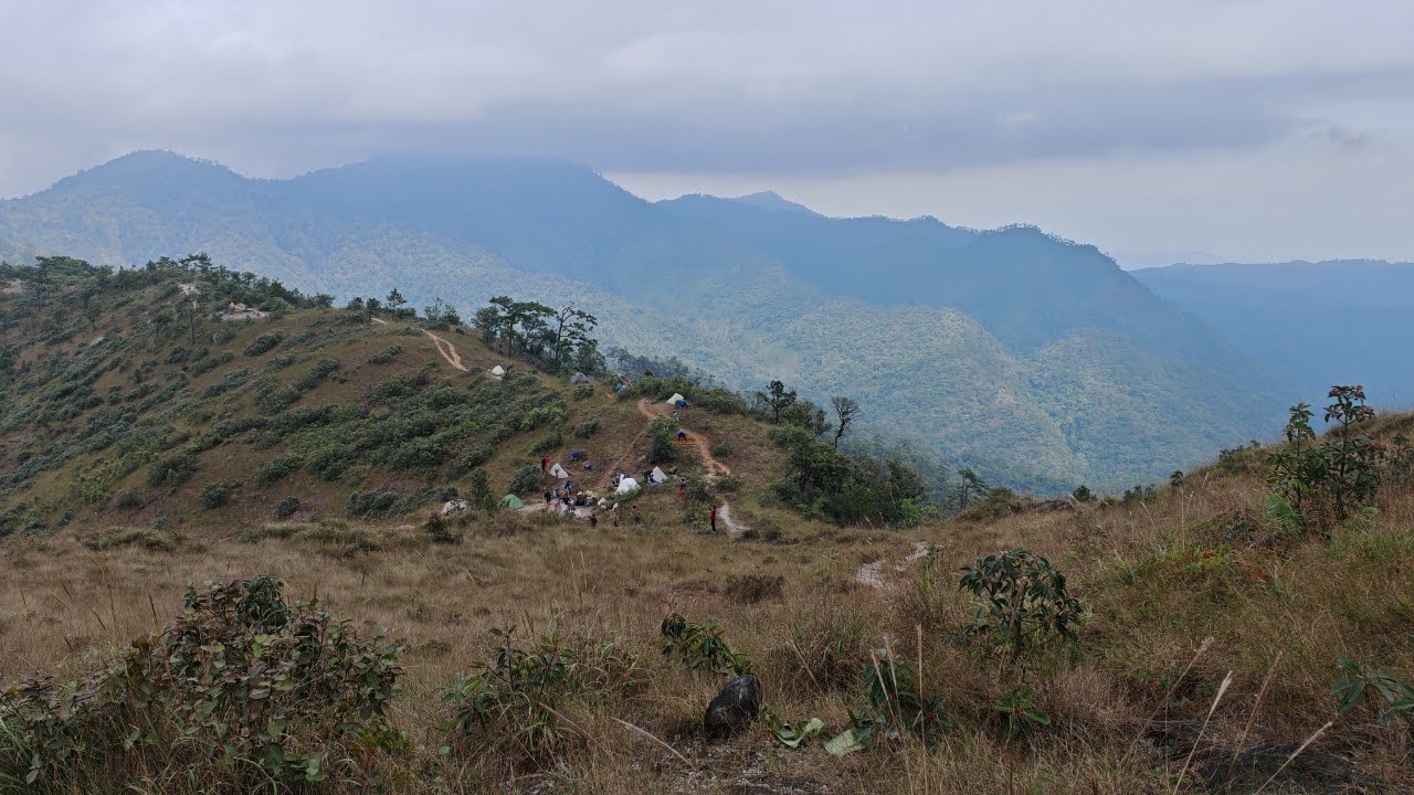 พิชิตสันคมมีด ดอยลังกาน้อย (Doi Langka Noi Loop): เส้นทางเดินป่าท้าทายบนรอยต่อเชียงใหม่-เชียงราย